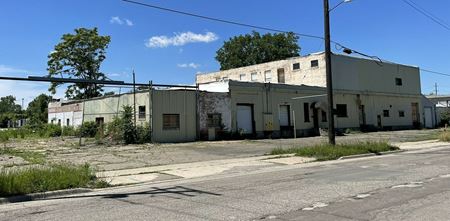 Preview of Industrial space for Sale at 619 East Washington Avenue