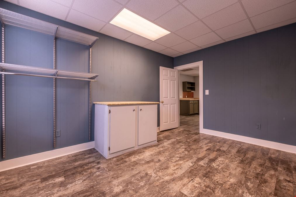 1150 Clifton