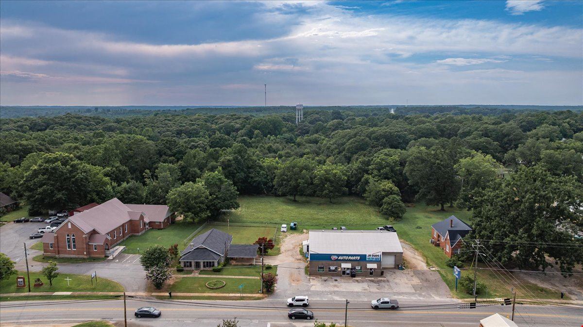 295 General Daniel Ave N
