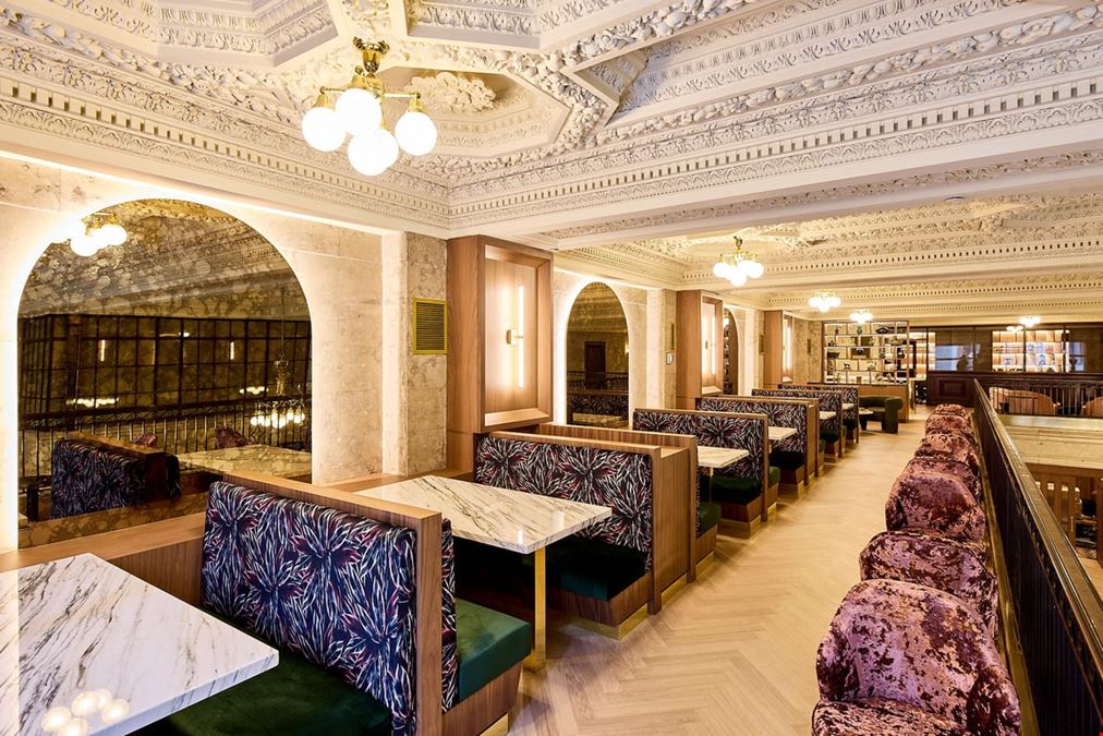 IQ Offices - 302 Bay Street