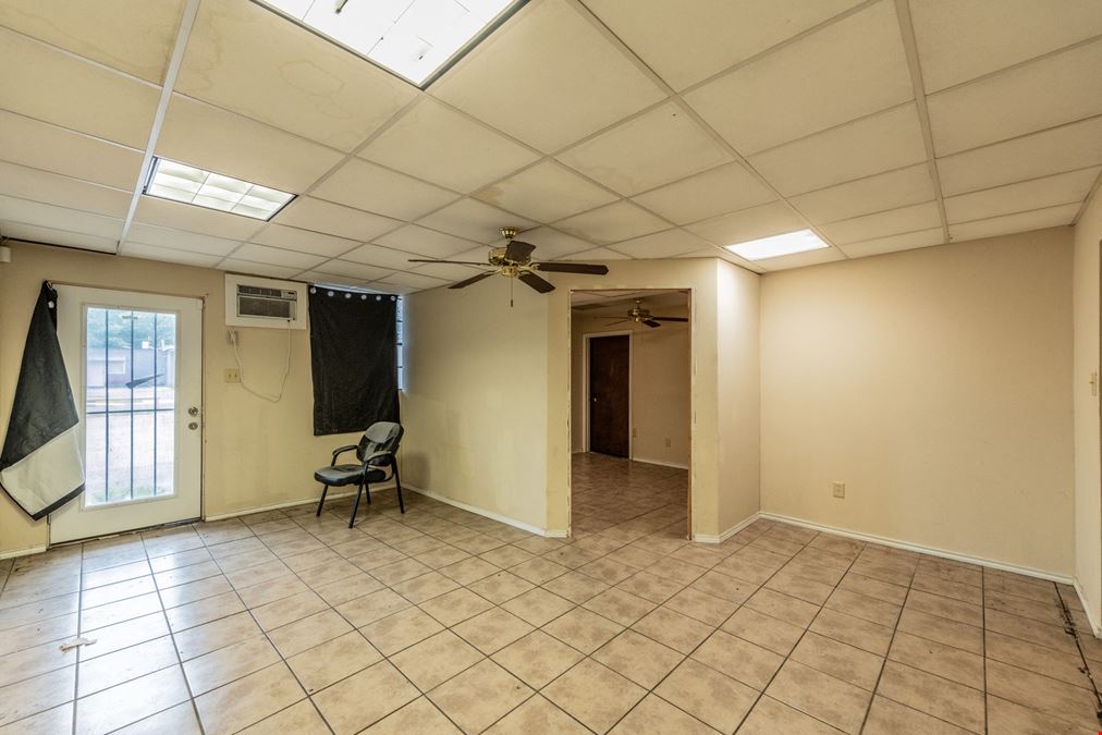 1006 West Ave #102 B