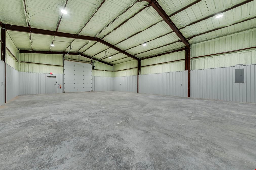 Office/Warehouse & Shop on FM 1788