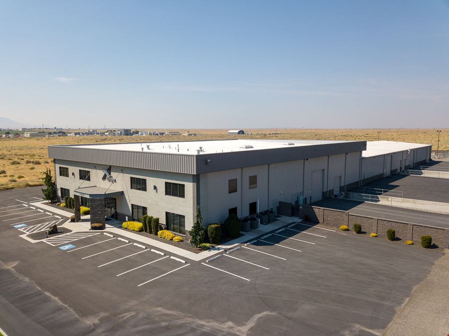CORP WAREHOUSE FACILITY 50K SF// 6 ACRES