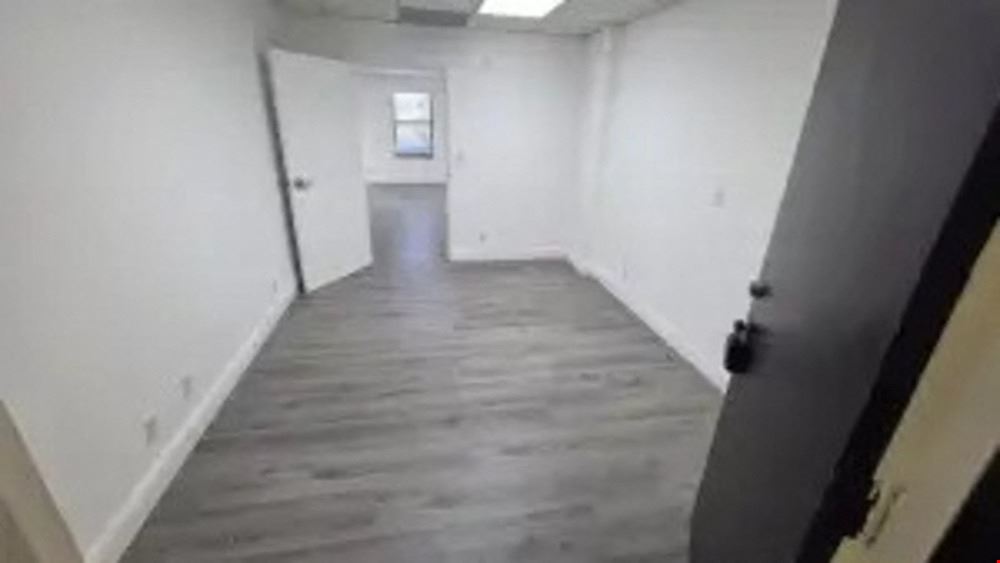 805 SF Suite 224 Professional and Medical Office Space