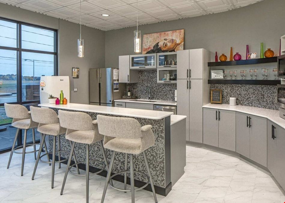 Parkway Plaza Professional Suites