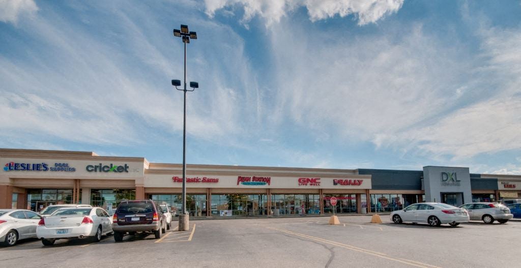 Lloyd Crossing