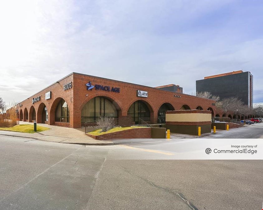 Marketplace Courtyard - Building C