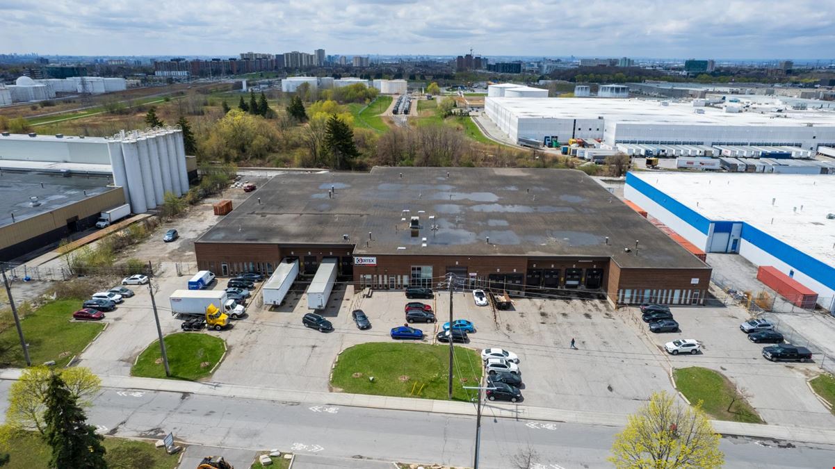 400 Flint Rd, North York, Ontario M3J 2J4