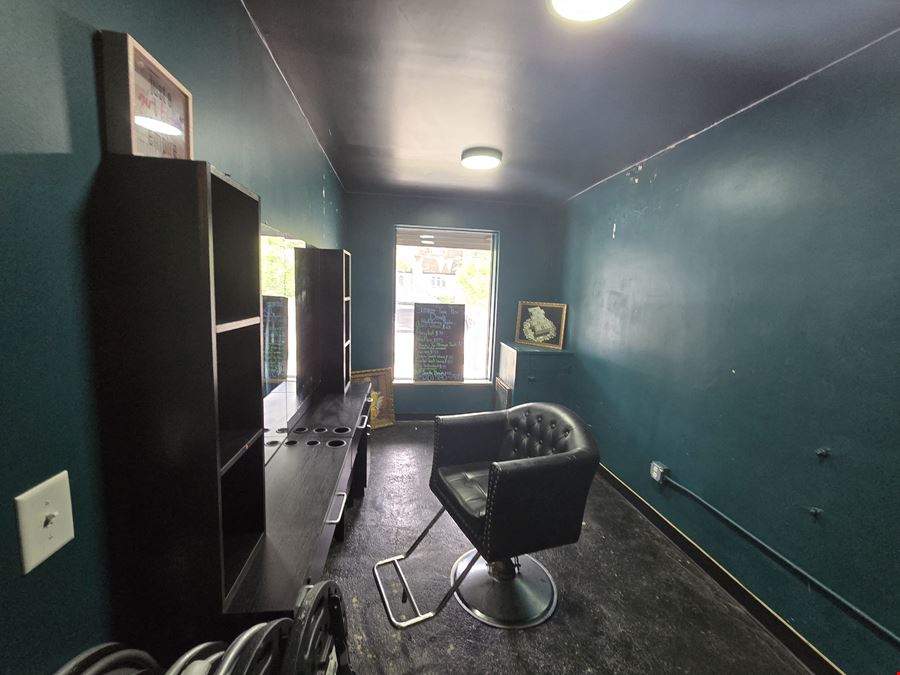 15711 E Warren Ave