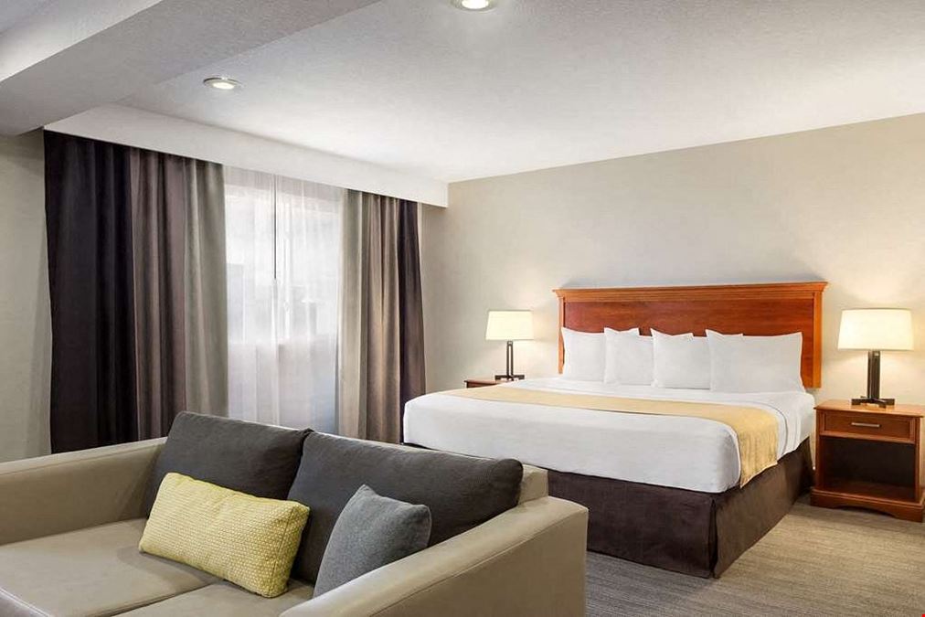 Country Inn & Suites Sidney