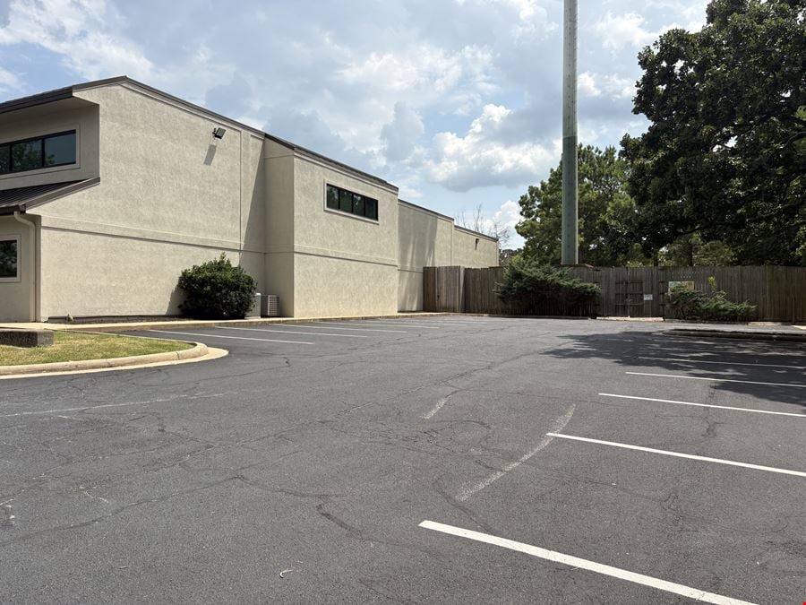 2805 E Zion Rd