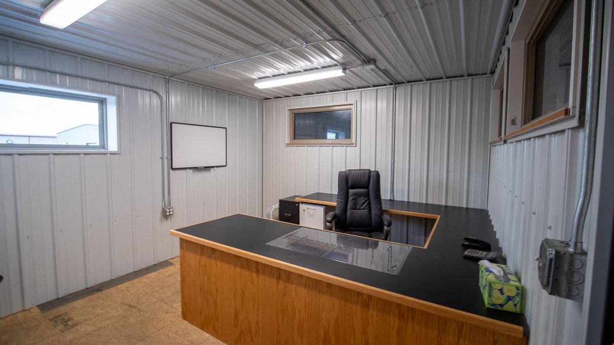 Premier Warehouse near Airport - Like New Condition 