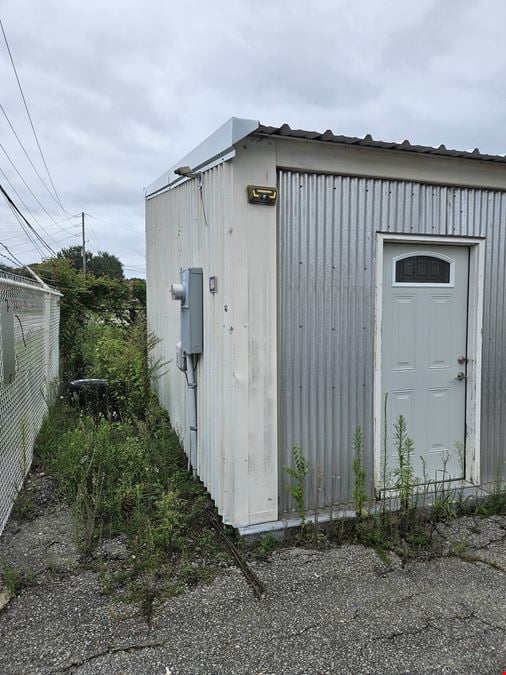 Warehouse/Flex Space For Lease