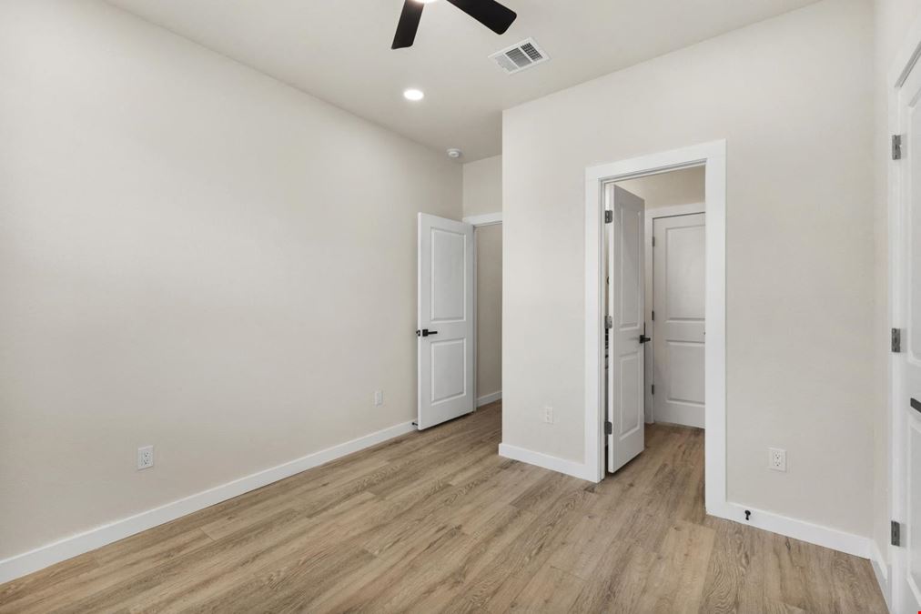 6 Unit Duplex Package in Brenham