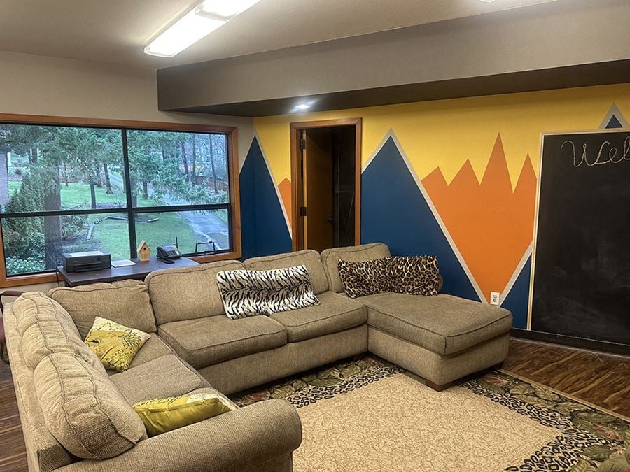 West Linn Lutheran Church Office