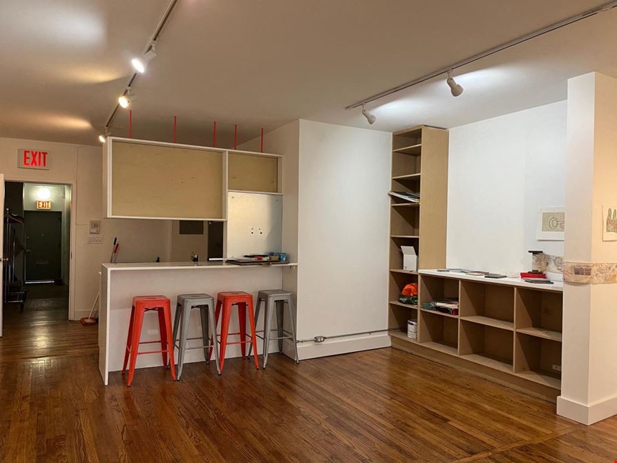 402 W 40th St