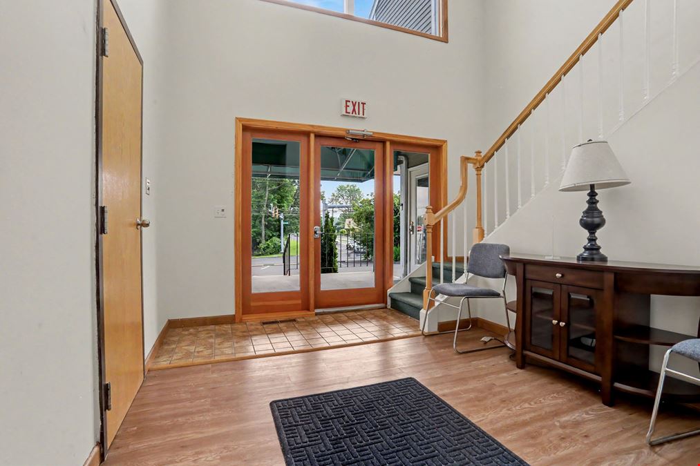 27 Mill Plain Rd #4