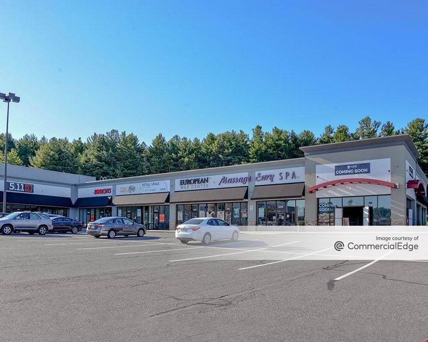 Shops at Saugus