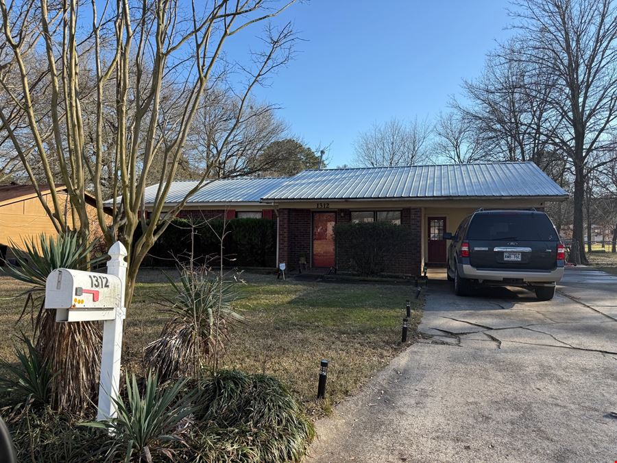 Houses, Duplexes, & Fourplex for Sale