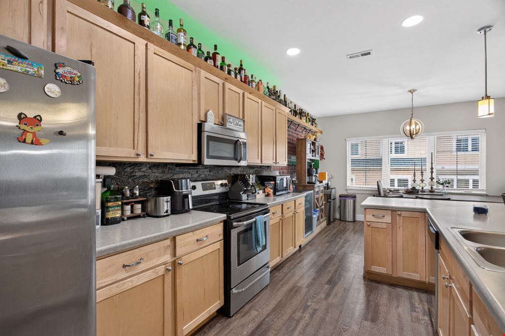 2803 28th St W