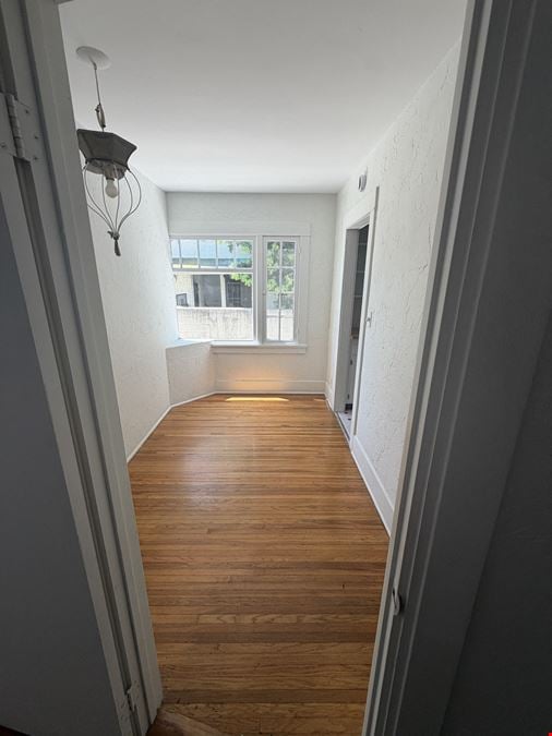 341 Redondo Ave