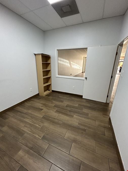 Prime Office Space for Lease in Palmhurst, TX
