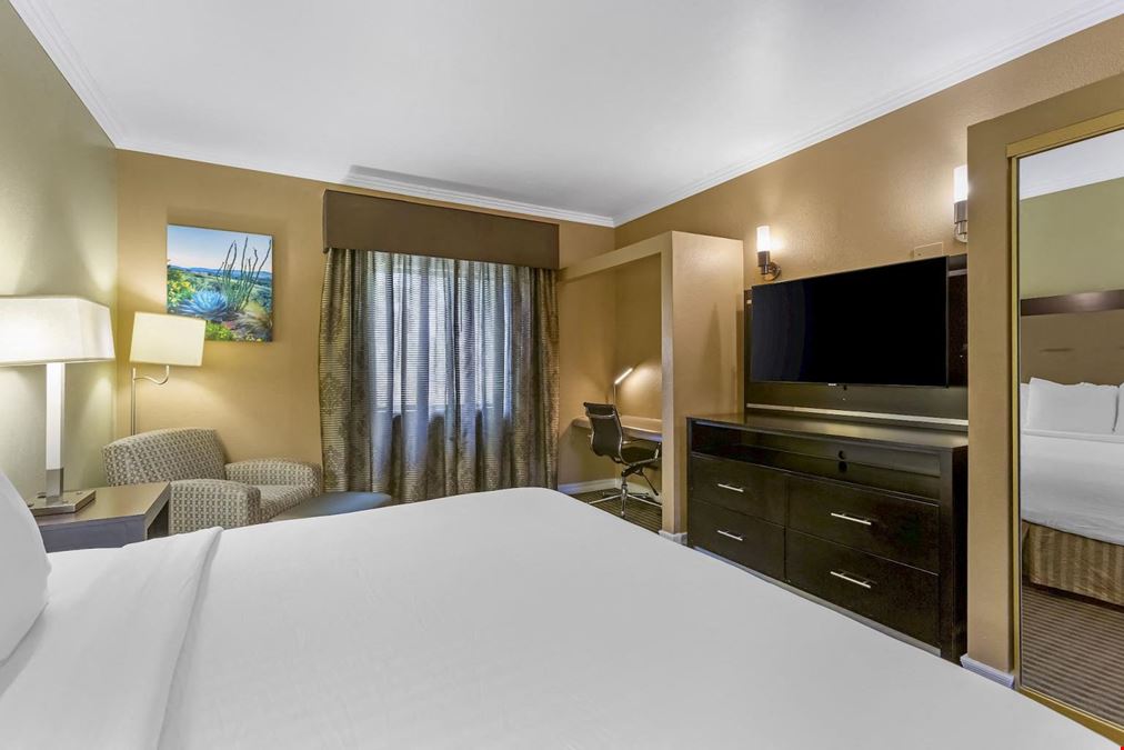 Best Western Royal Sun Inn & Suites