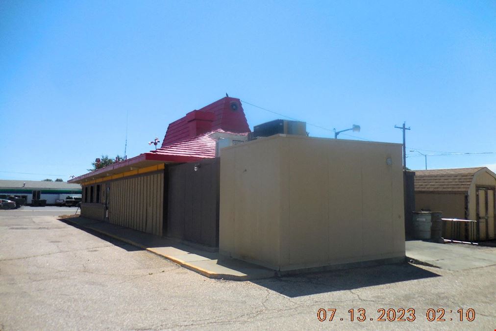 2,478 ± SF Freestanding Restaurant Opportunity on 0.40 ± AC