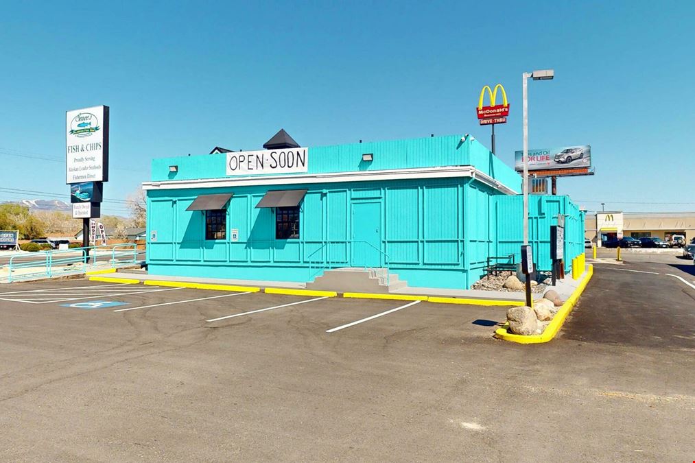 Town & Country Plaza - RETAIL CENTER