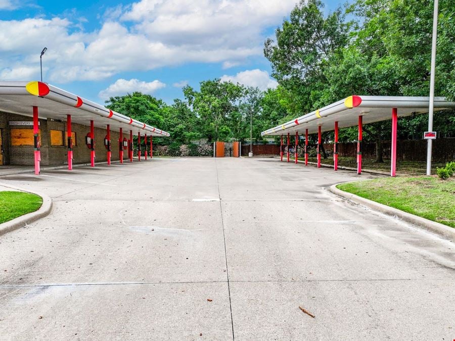 1300 W Pioneer Dr, Irving, TX