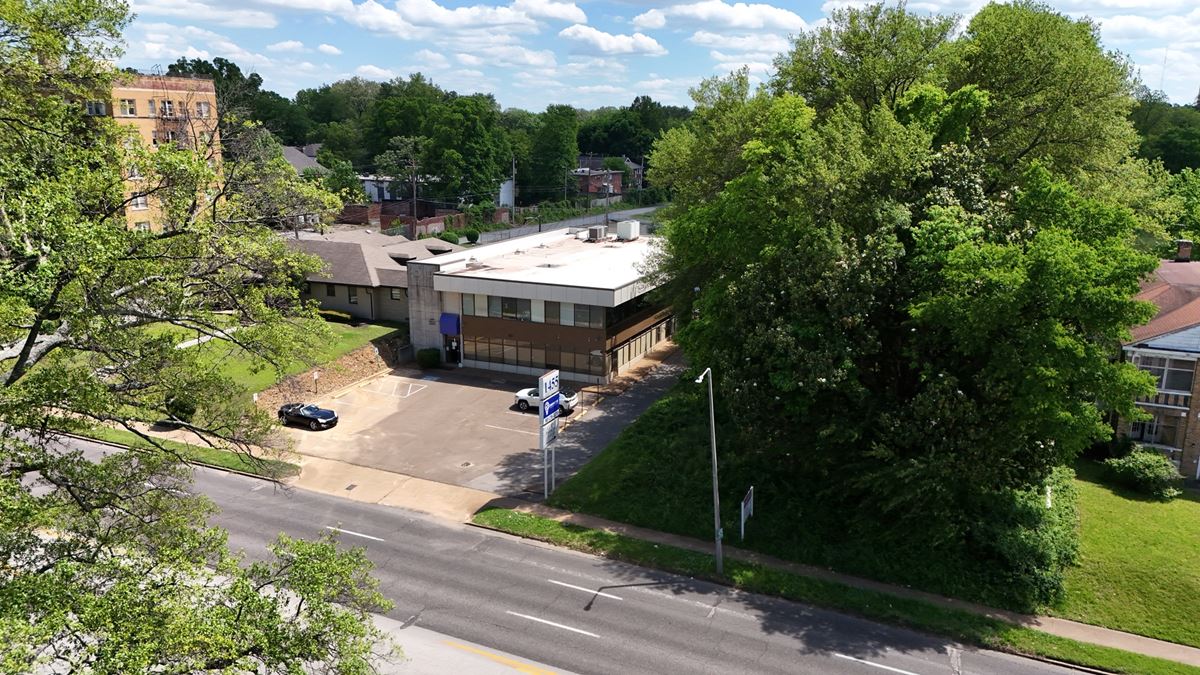 1455 Poplar Ave