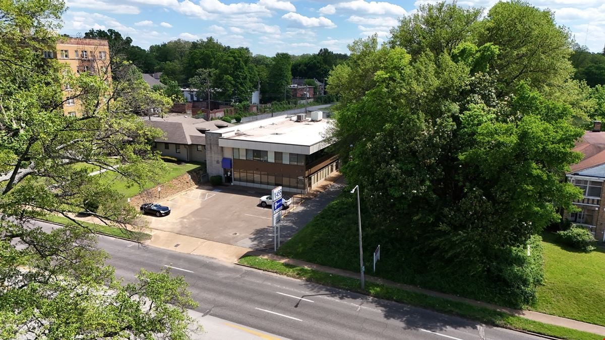 1455 Poplar Ave