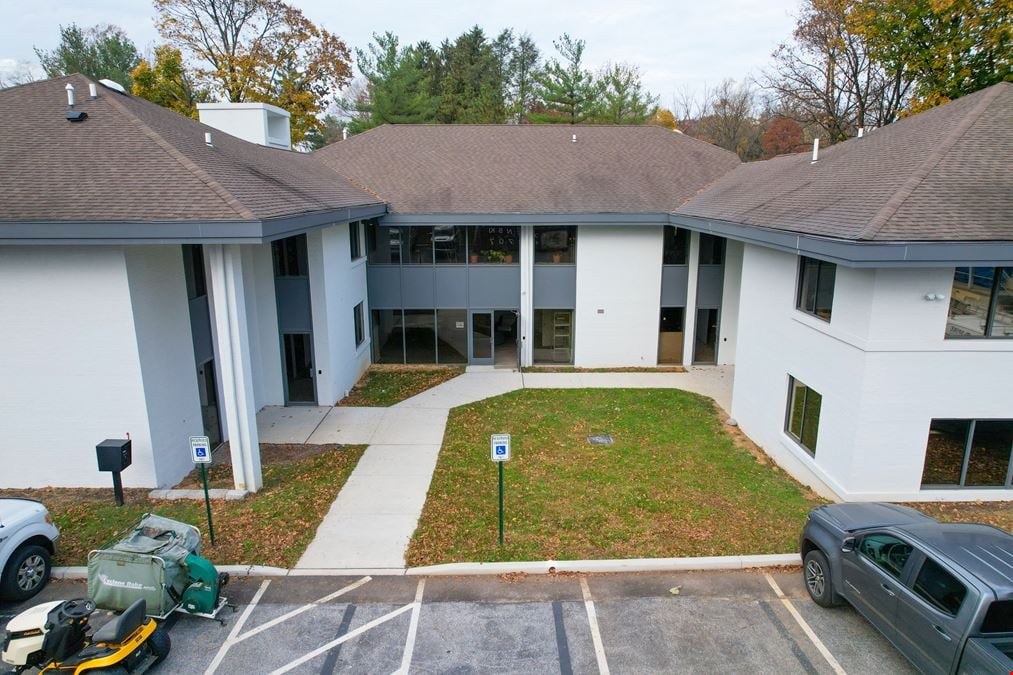 1700 Russell Rd