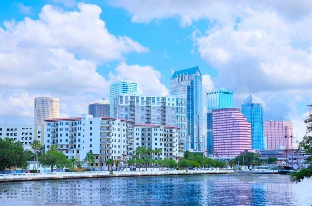 SOUTH TAMPA MULTIFAMILY PARCEL DEVELOPMENT OPPORTUNITY! SELLER FINANCING!)