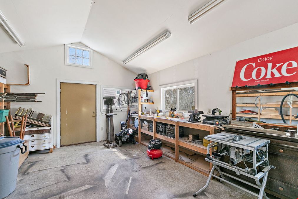 303 N Main St