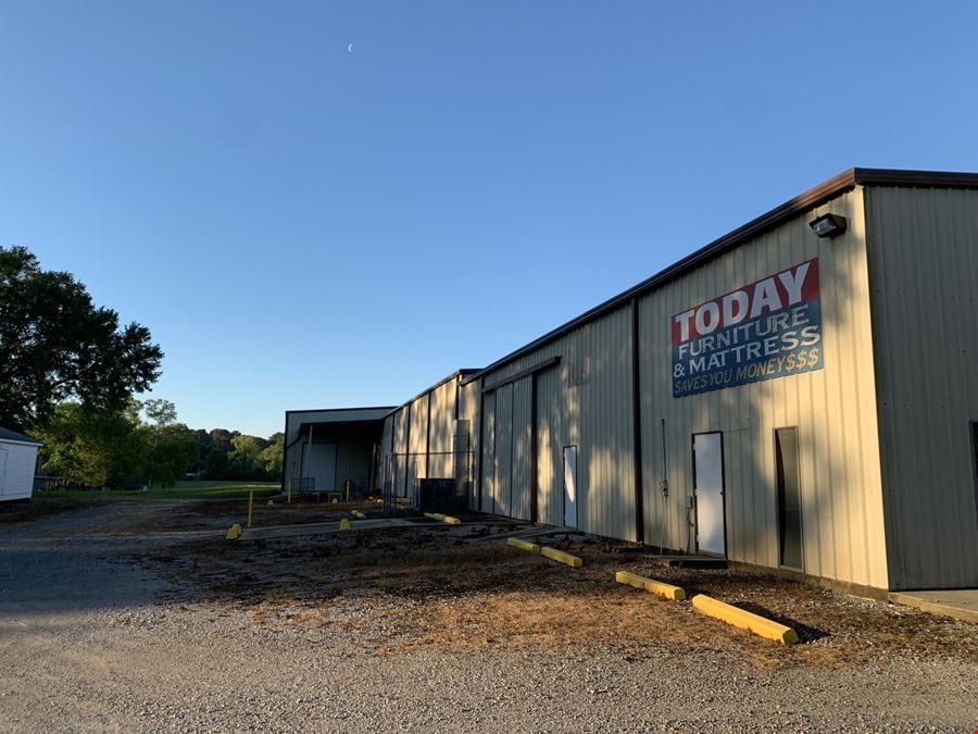 29,500 SF Office Warehouse near I-49