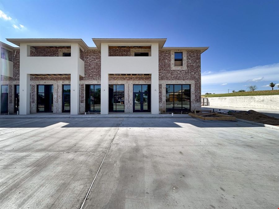 210 Calle del Norte