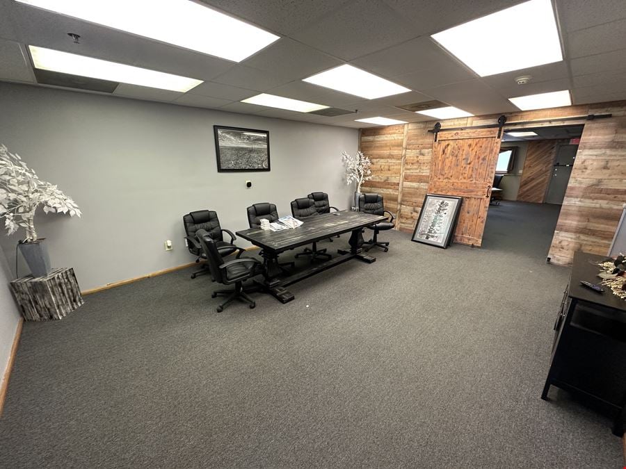 ±3,110 SF Flex Space - 3054 E Elm