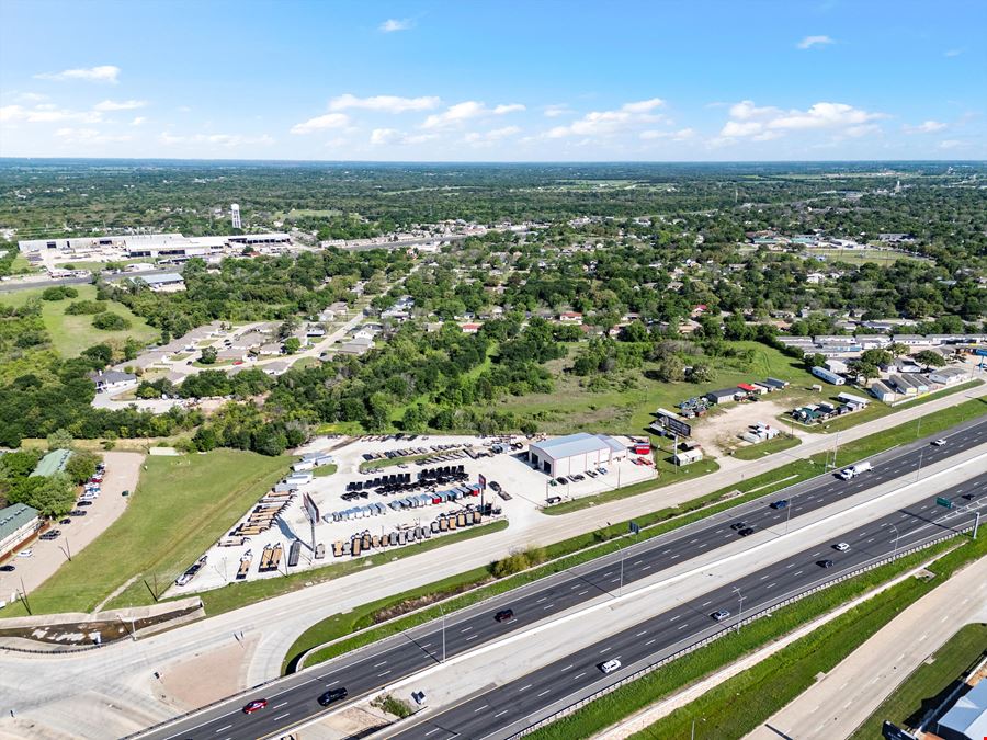4901 Interstate 35 N