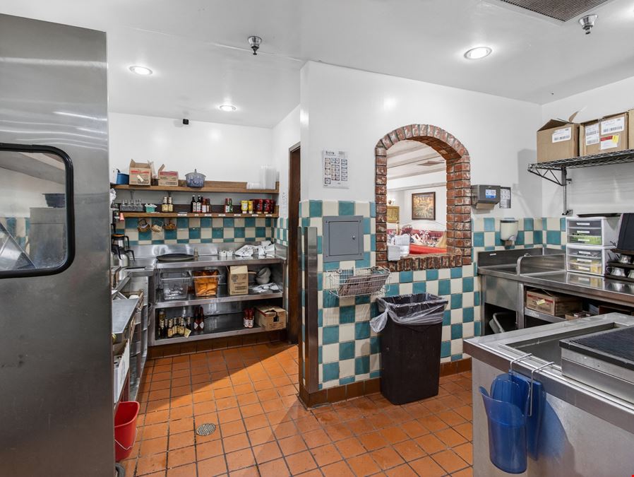 Academy & Woodmen Restaurant Space (Former Mimi's Café)