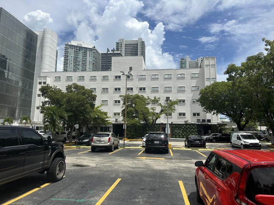 Executive Plaza Office/Medical - Biscayne