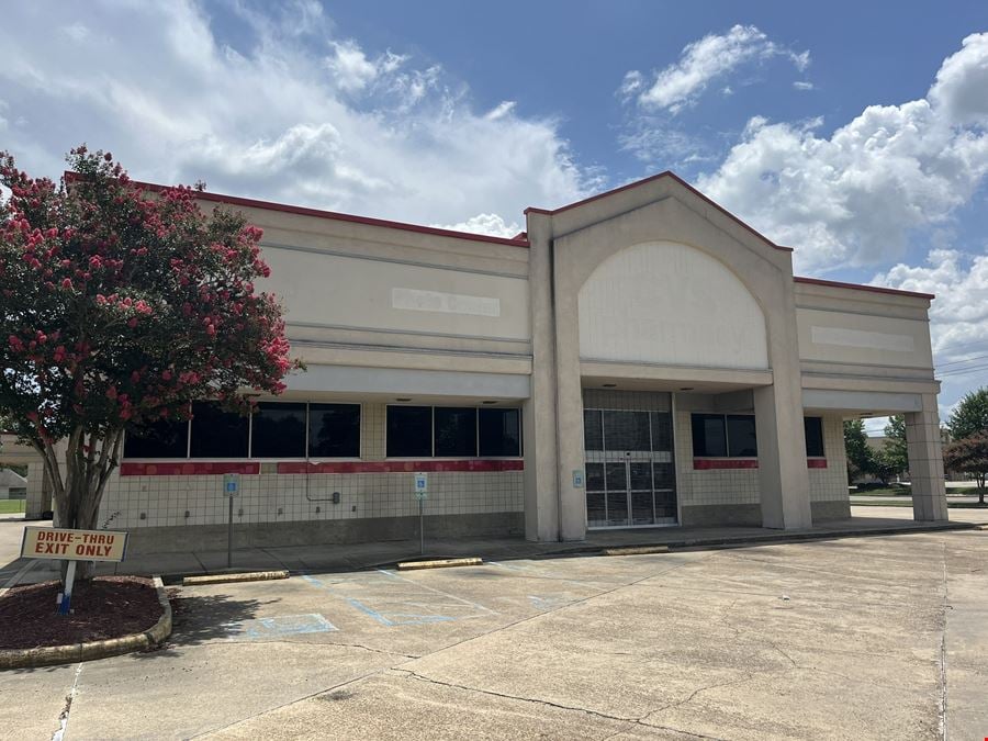 Former CVS Freestanding Hard Corner