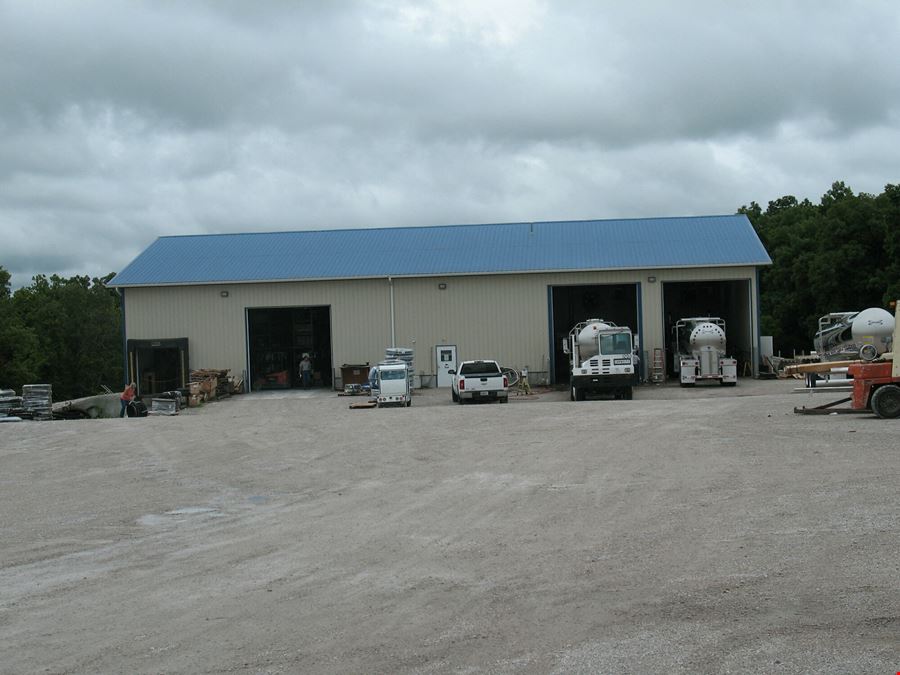 28,062 SF of Industrial Buildings on 18 Acres