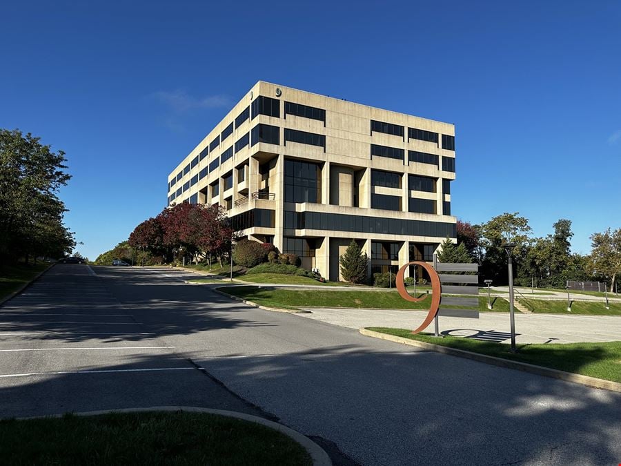 7593 SF Suite 630 Professional Office Space Available in Pittsburgh, PA 15220
