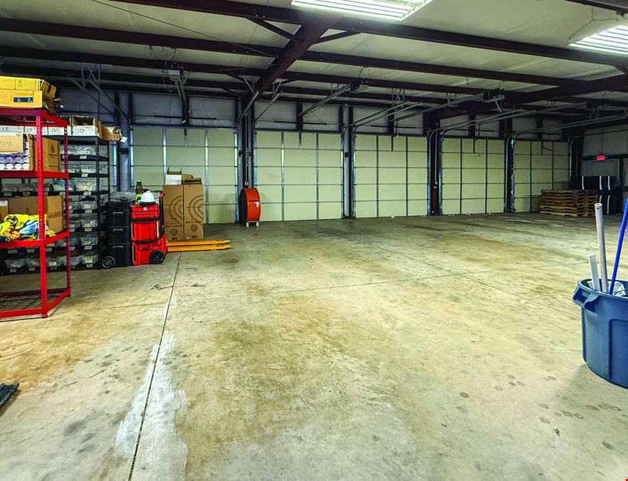 Little Rock Port Area Office/Warehouse Building for Lease