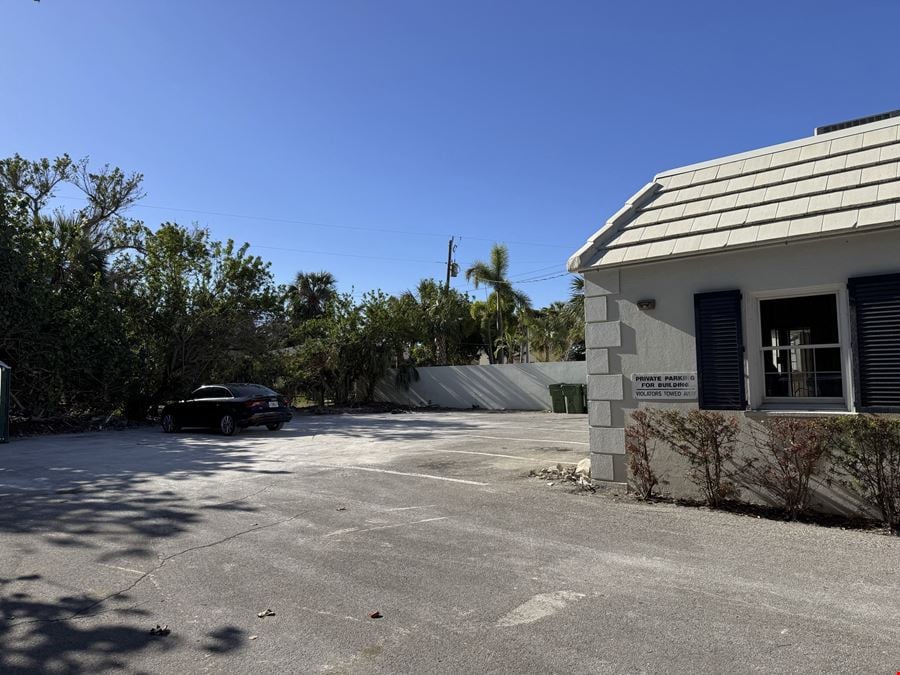 544 John Ringling Blvd.