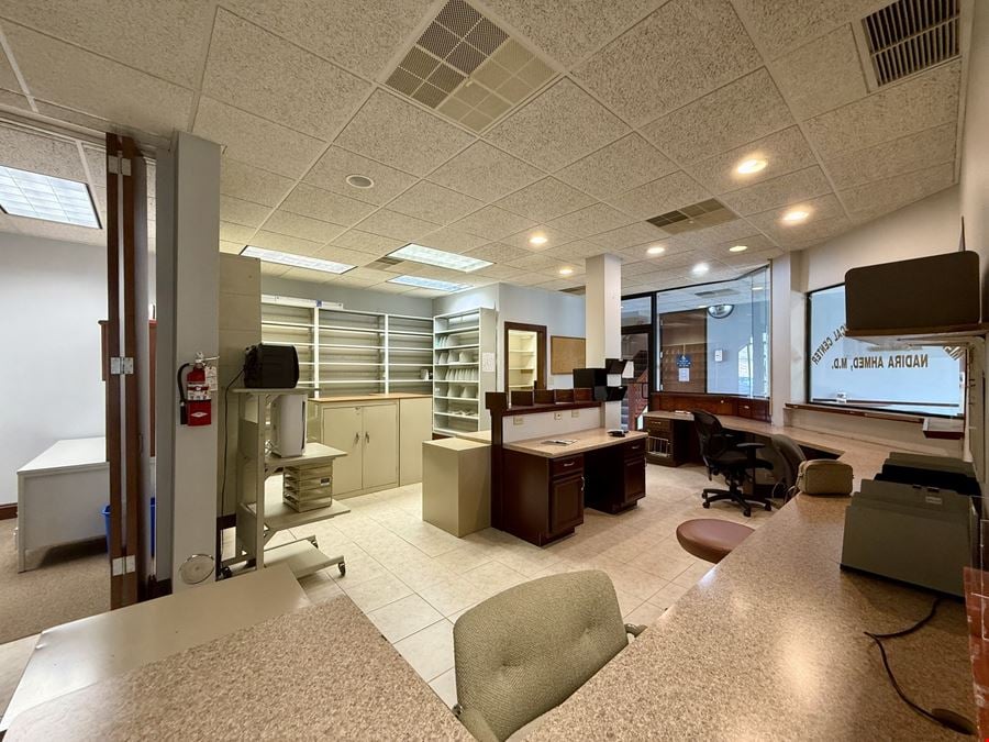 Easton Court Medical Office - 2892 SF