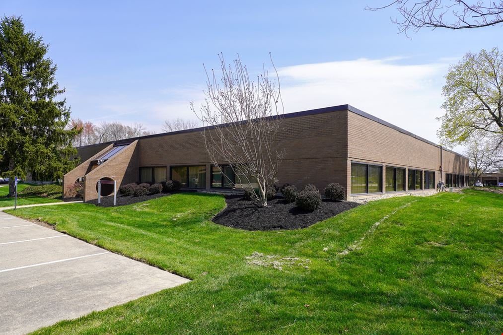 4430-4438 Carver Woods Drive