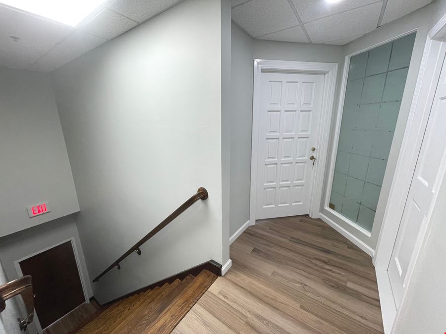 Professional Office Space - Farmington CT - Across from Devonwood Estates!