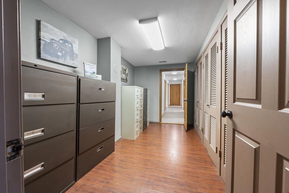 407 W St Joseph St